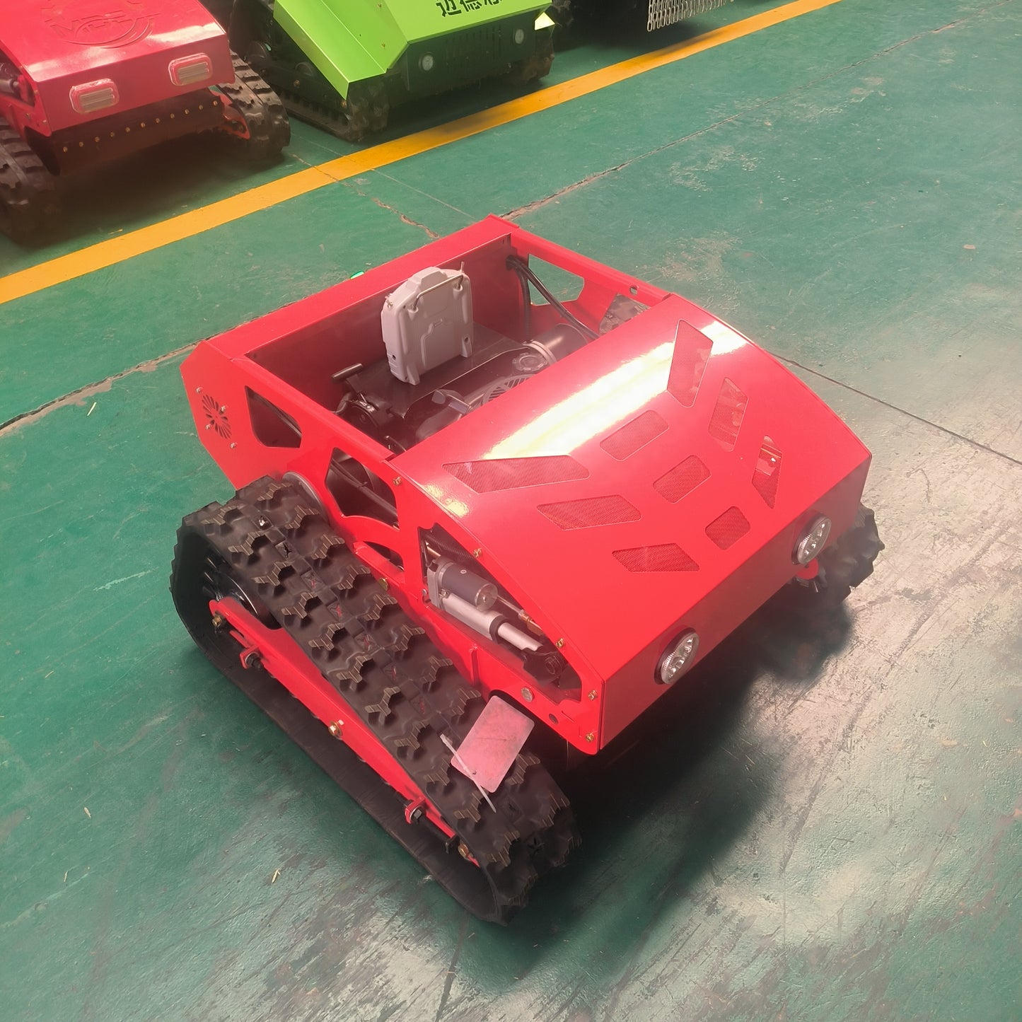 Remote-controlled lawn mower K1