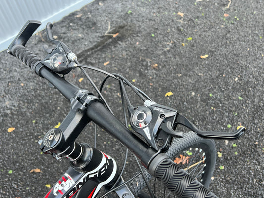 28-inch mountain bike
